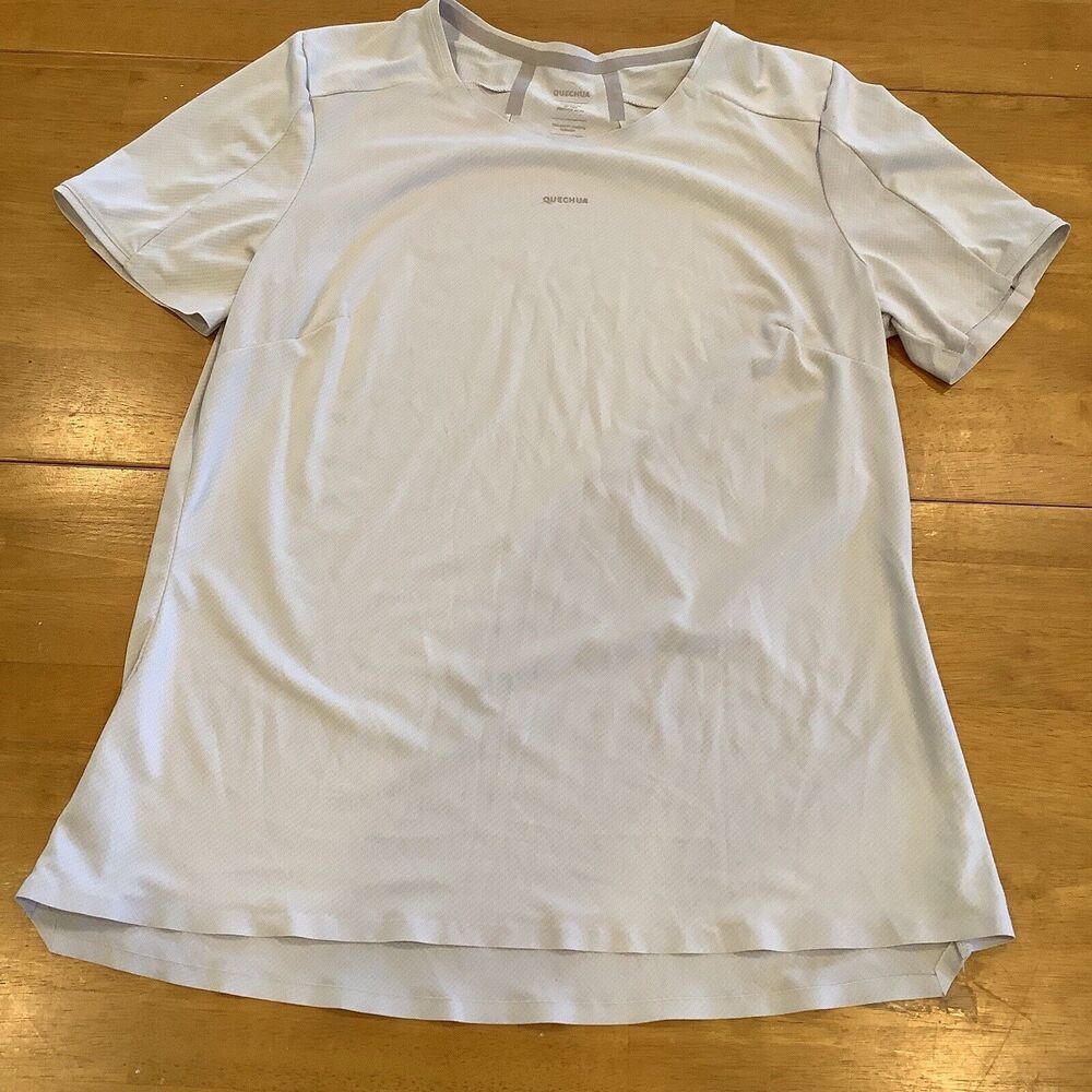 Quechua T-shirt Size Medium White Short Sleeve Activewear Crew Neck Lightweight